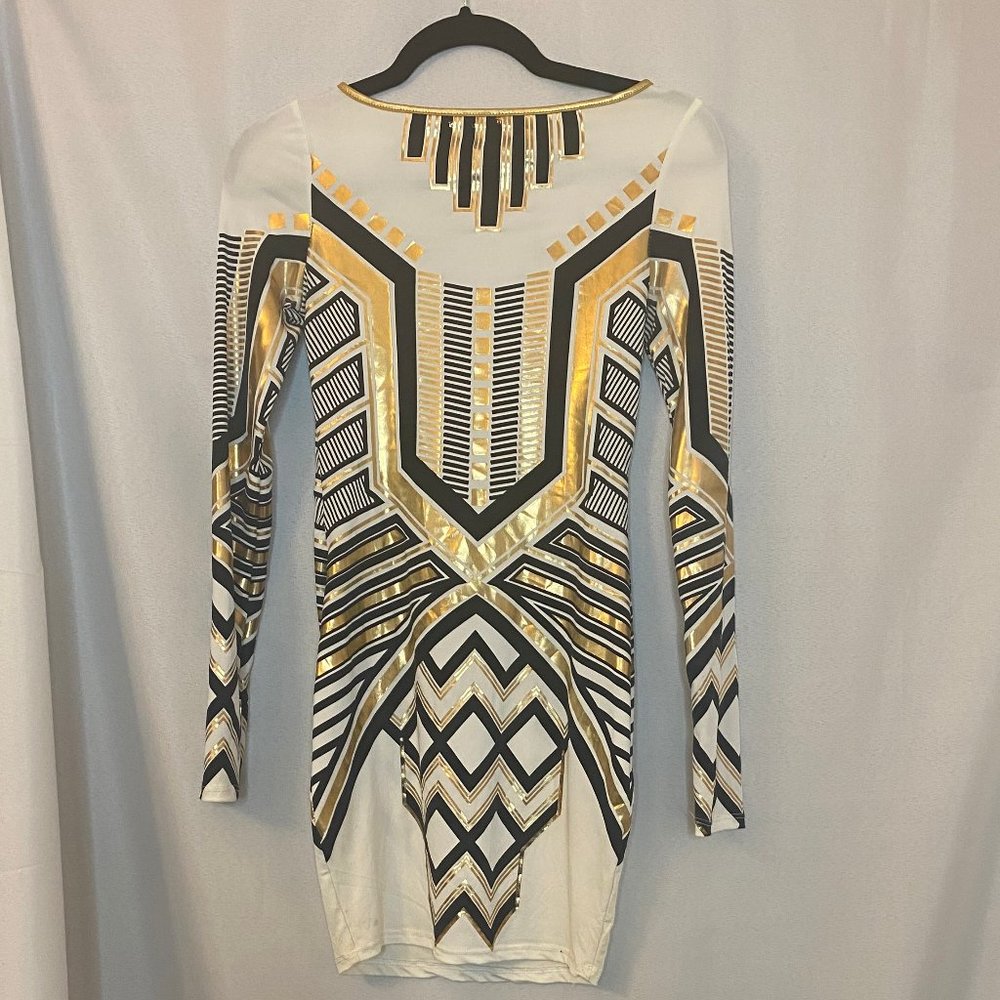 Long Sleeve Dress With Design